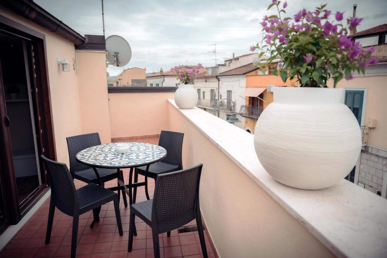 La Terrazza Dei Gemelli - Casa Vacanze Venosa Bagian luar foto